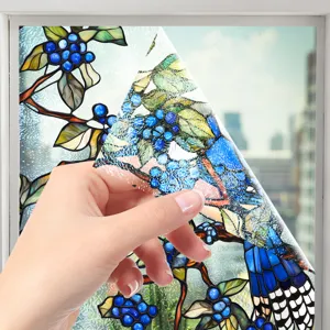 Film pour vitre en verre teinté avec motif floral de myrtilles, adhésif statique vie privée.