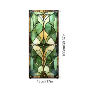Detail van raamsticker met gebrandschilderd glas en prachtige retro Europese patronen.