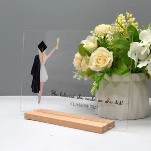 Acryl afstuderen desktop plaque met houten basis, gepersonaliseerd inspirerend citaat ornament.