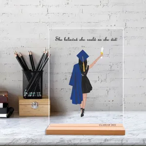 Gepersonaliseerde acryl plaquette bureau decoratie met houten basis afstudeergeschenk