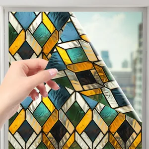 Detailweergave van raamfolie met textuur van de retro kleurrijke ruit statische glassticker.
