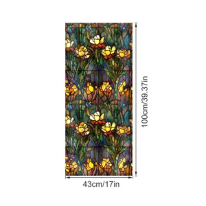 Détail de film pour vitrage avec motif floral vintage, autocollant décoratif occultant 43x100cm.