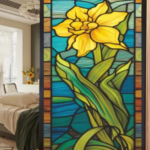 Vue détaillée du film pour vitre en vitrail avec un motif floral jaune vif pour la décoration.