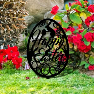 Piquet de jardin lapin de Pâques vue détaillée avec motif d'œuf pour déco extérieure.