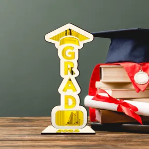 Decoracion de escritorio de madera de graduacion GRAD 2025 celebracion detalle