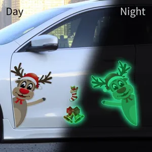 Set di adesivi per auto di Natale riflettenti luminosi, simpatico design di renne e campanelle.