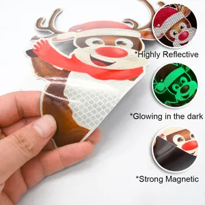 Adesivo per auto con renna di Natale magnetico riflettente luminoso al buio dettaglio