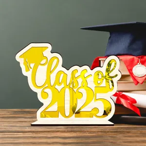 Clase de 2025 cartel de mesa de graduacion de madera adorno para el escritorio.