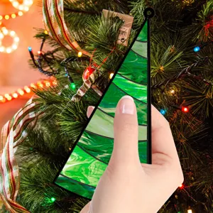 Ornement suspendu triangulaire de sapin de noël style vitrail vert décoration de maison