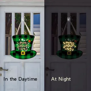 Plaque suspendue en bois de la Saint-Patrick avec LED et chapeau carrele vert.