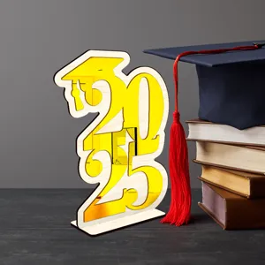 2025 Graduación Madera Mesa Centro Escritorio Decoración Regalo de Fiesta Escolar Top.