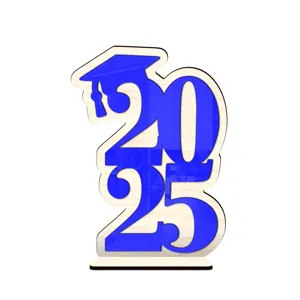 Decoración de mesa de graduación 2025 de madera con diseño acrílico azul para fiestas.