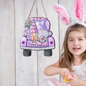 Osterholz Hängeschild mit niedlichen Zwergen und lila LKW Design für Frühlings-Partydeko.