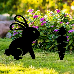 Piquet de jardin silhouette lapin carotte acrylique noir décoration extérieure.