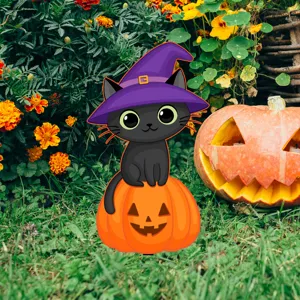 Linda estaca de jardín de gato negro con sombrero de bruja para decoración de Halloween.