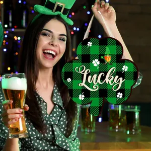 Panneau suspendu de la Saint-Patrick trèfle carreaux chanceux décor de porte fête