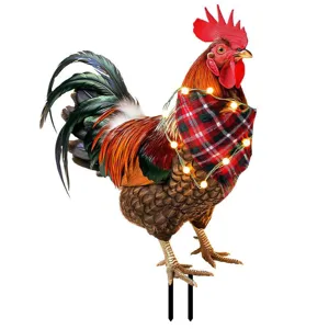 Picchetto da giardino in metallo a forma di gallo con luci LED e sciarpa scozzese natalizia.
