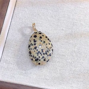 Pendente in pietra naturale collana dettaglio, ciondolo gemma chic per creazione gioielli.