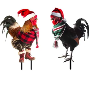 Picchetti da giardino in metallo gallo di Natale per decorazioni esterne con simpatici outfit.