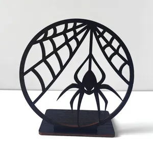 Decorazione di ragnatela di Halloween in legno con supporto, decoro da tavola intagliato.
