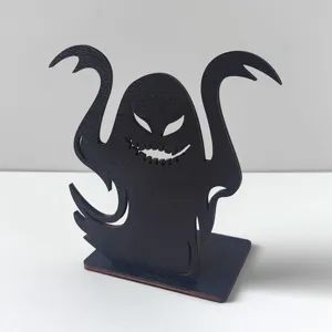 Decorazione da tavolo fantasma in legno di Halloween con sorriso spaventoso e base quadrata.