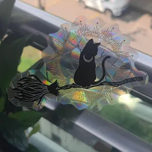 Ologrammatiko autokollito parathyrou me gata suncatcher, magiki diakosmisi gia tzamia.