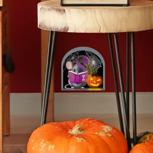 Aftokollhto toixou me fwtino pontiki Halloween magissa kai kolokyntha leptomeleia.