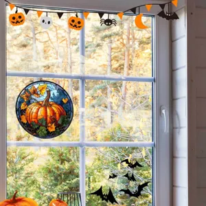 Halloween Buntglas Kürbis Fensteraufkleber Detailansicht mit farbenfroher Feiertagsdeko.