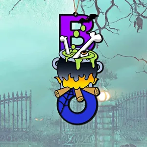 Halloween Holz BOO Hängeschild Detail mit doppellagigem Grusel-Kessel Design Dekoration.