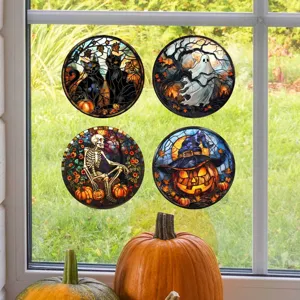 Halloween Buntglas Fensteraufkleber mit schwarzen Katzen, Geistern und lustigen Kürbissen.
