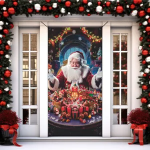 Nahaufnahme der Weihnachts-Türbanner mit Weihnachtsmann und festlicher Dorf-Dekoration.