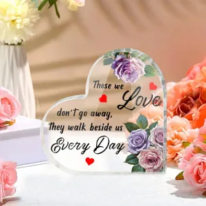 Prachtig acryl hart ornament met rozenprint en emotionele quote als mooi gescadeau.