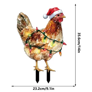 Estaca de jardín de pollo de Navidad con gorro de papá Noel y luces decorativas