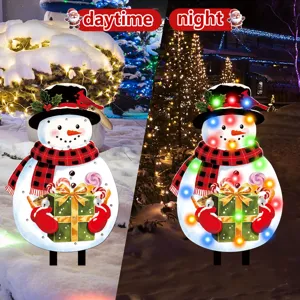 Weihnachts-Schneemann Gartenstecker mit LED-Lichtern, Tag- und Nachtvergleich Deko Display.