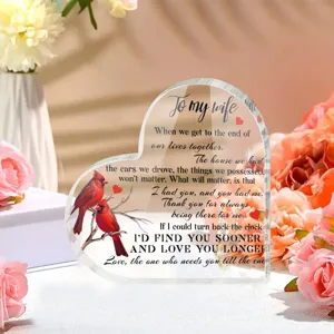 Acryl hart plaquette cadeau voor vrouw met kardinaal motief en romantisch liefdesgedicht