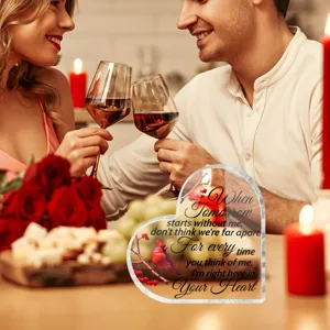 Hart acryl plaquette romantisch cadeautje tafeldecoratie met citaat en rode kardinaal.