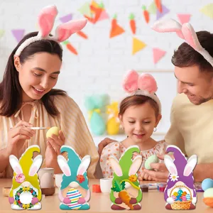 Paashaas gnomo tafeldecoratie set, perfect voor feestelijke huisdecoratie en lente feest.