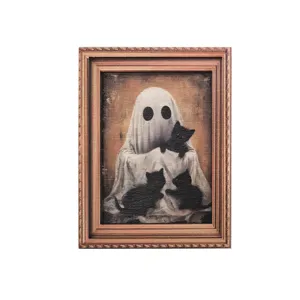 Détail de l'aimant de réfrigérateur cadre photo fantôme rétro d'Halloween design effrayant.