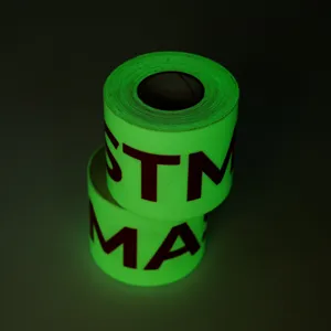 Leuchtendes Warnband fluoreszierendes Klebeband fuer Sicherheit und Feiertage Detailansicht