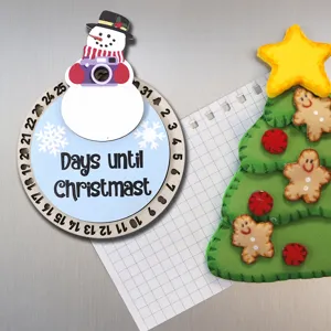 Imán de nevera de madera con muñeco de nieve de Navidad y detalle de decoración de árbol