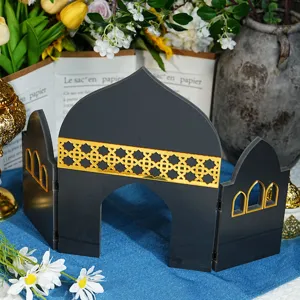 Ornement de table architectural islamique, présentoir noir et doré pour fête.