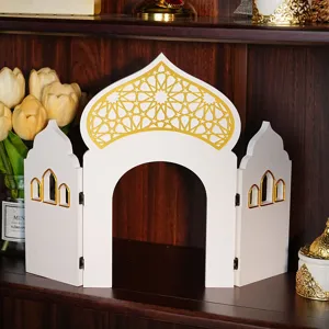 Ornement architectural de bureau style islamique, détail d'arche pliante blanc or.