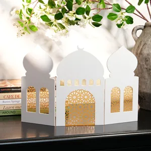 Gros plan détail de l'ornement de pliage décoratif de bureau de style du Moyen-Orient.