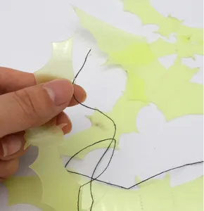 Autocollants muraux chauve-souris lumineuses 3D et guirlandes pour decoration de fete.