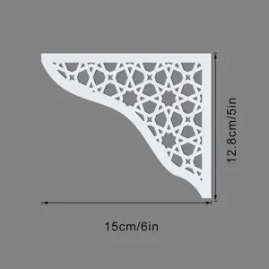 Adesivo da parete angolare in acrilico in stile mediorientale con intricato design geometrico traforato.