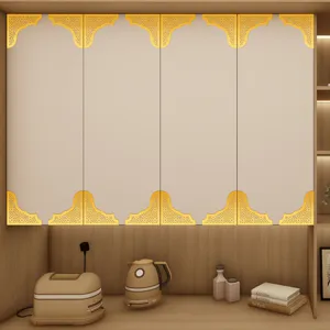 Adesivi decorativi per angoli di ante in acrilico, design cavo dorato per la decorazione.