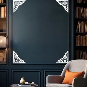 Adesivo murale angolare in acrilico con design ornamentale mediorientale per decorazioni.