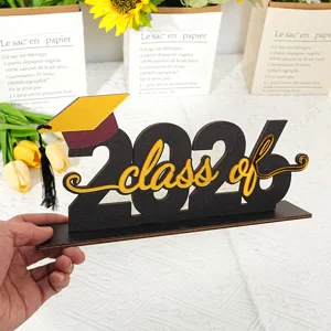 2026 laurea segno da tavolo in legno class of festa decorazione cappello di laurea