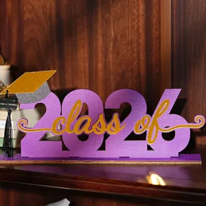 Targa da Tavolo per Laurea in Legno Class of 2026 Viola Oro Decorazione per Festa di Laurea
