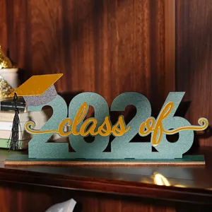 Decorazione da tavolo di laurea 2026 in legno, soprammobile per festa di fine anno.